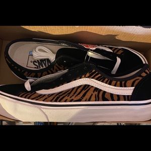Animal print vans